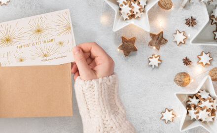6 Quick Christmas Card Ideas That Will Spread Joy to Your Loved Ones